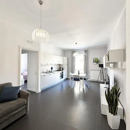 The Superhost - Duomo Apartmán