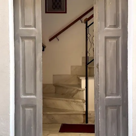 The Superhost - Duomo Appartement *
